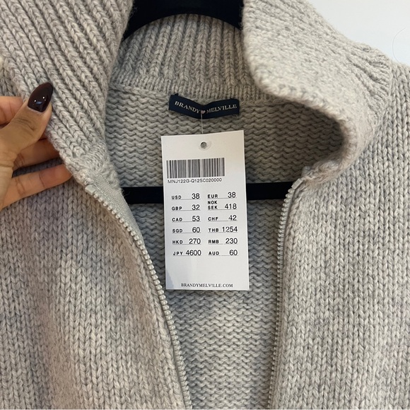 Brandy Melville Knit Gray Sweater - Picture 2 of 5